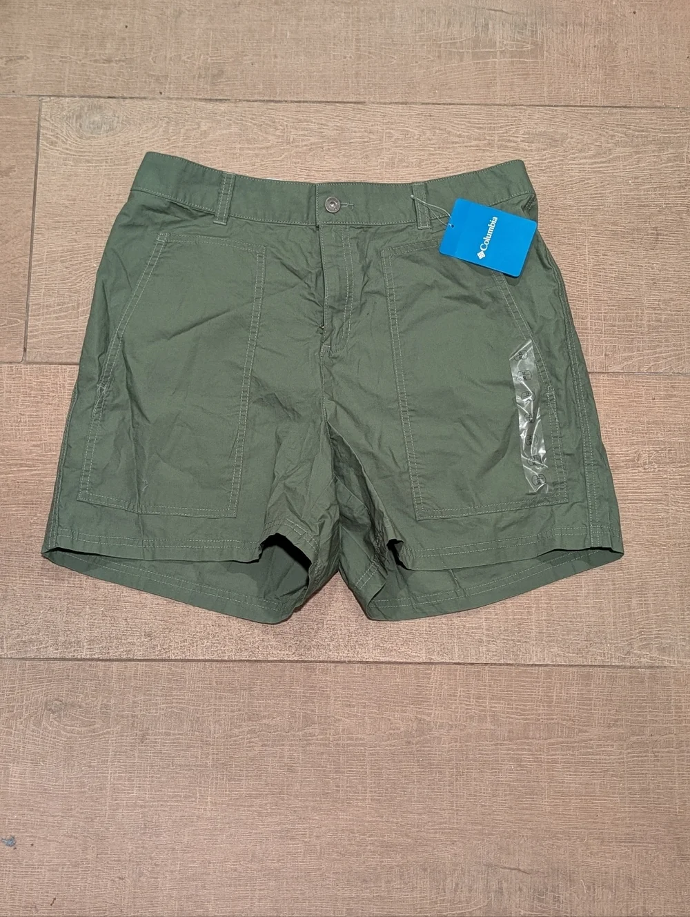 Columbia Holly Hideaway Washed Out Green Shorts Women’s Sz 12 NWT - Picture 1 of 11
